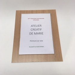 Porte affiche de table ecologique et recyclable aspect bois