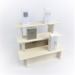 Présentoir produit 3 niveaux bois Présentoir produit 3 niveaux bois