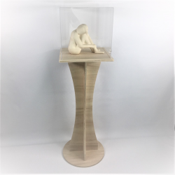 Vitrine plexi sur pied socle bois aspect peuplier