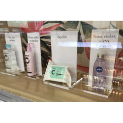 Réalisation Présentoir de produit plexiglas pour vitrine