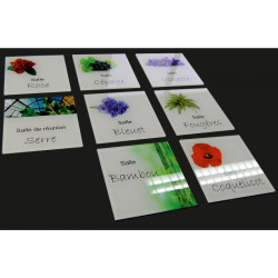 Réalisation de plaques de porte design en plexi