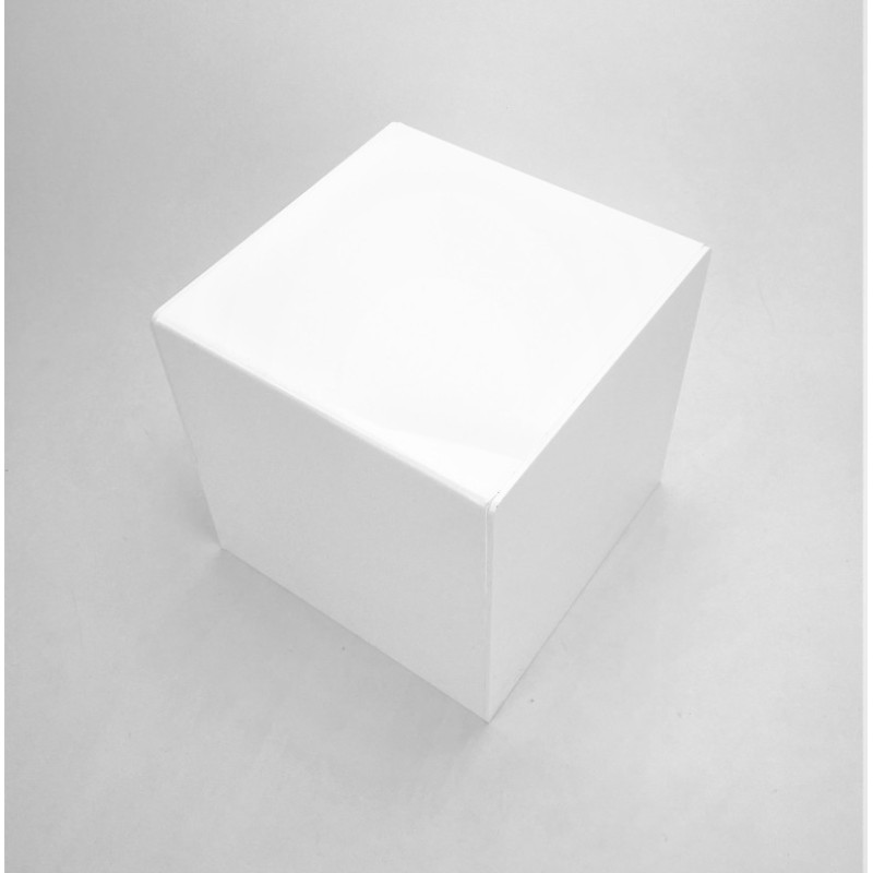 Cube présentoir plexiglas blanc 3