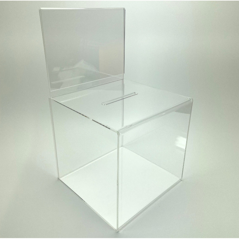 urne de vote en plexiglass en vue d'angle