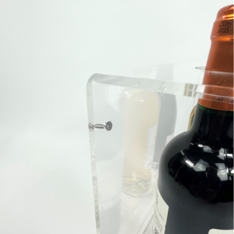 Présentoir mural porte bouteilles, vue de la fixation