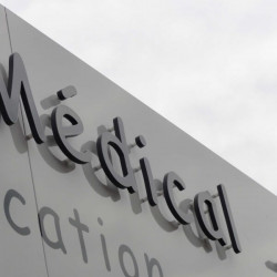 signalétique lettre découpée  # LE6011